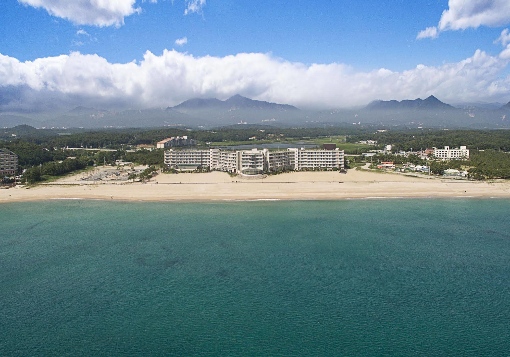 Kensington Resort Seorak Beach Sokcho Esterno foto